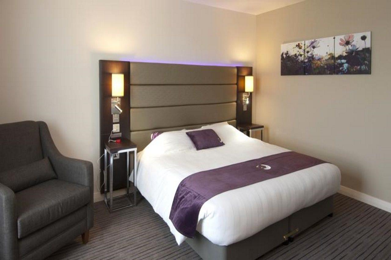 Premier Inn St Albans City Centre Exterior photo